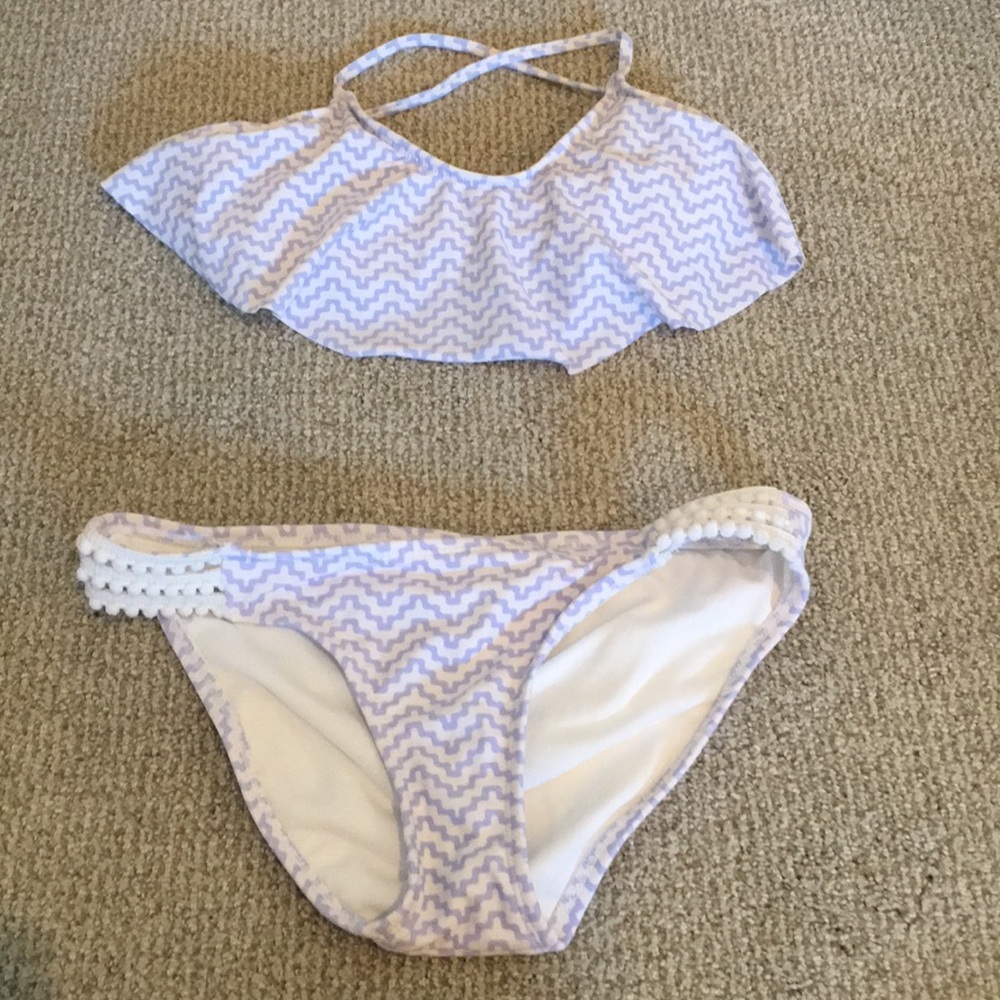 Zig zag purple swimsuit!!💜💜💜(top and bottom)